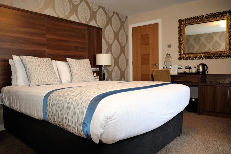 Superior Juliet Room