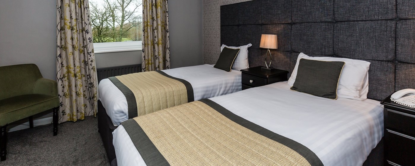 Twin bedroom at the Melbreak Hotel in Workington